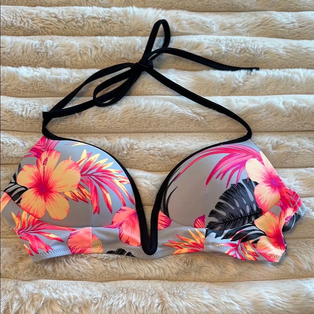 PINK Victoria Secret Tropical Bikini top with Classic Triangle Style